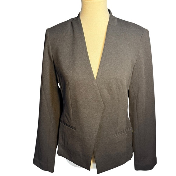Calvin Klein Black Structured Blazer with Notched Lapels - Picture 2 of 9